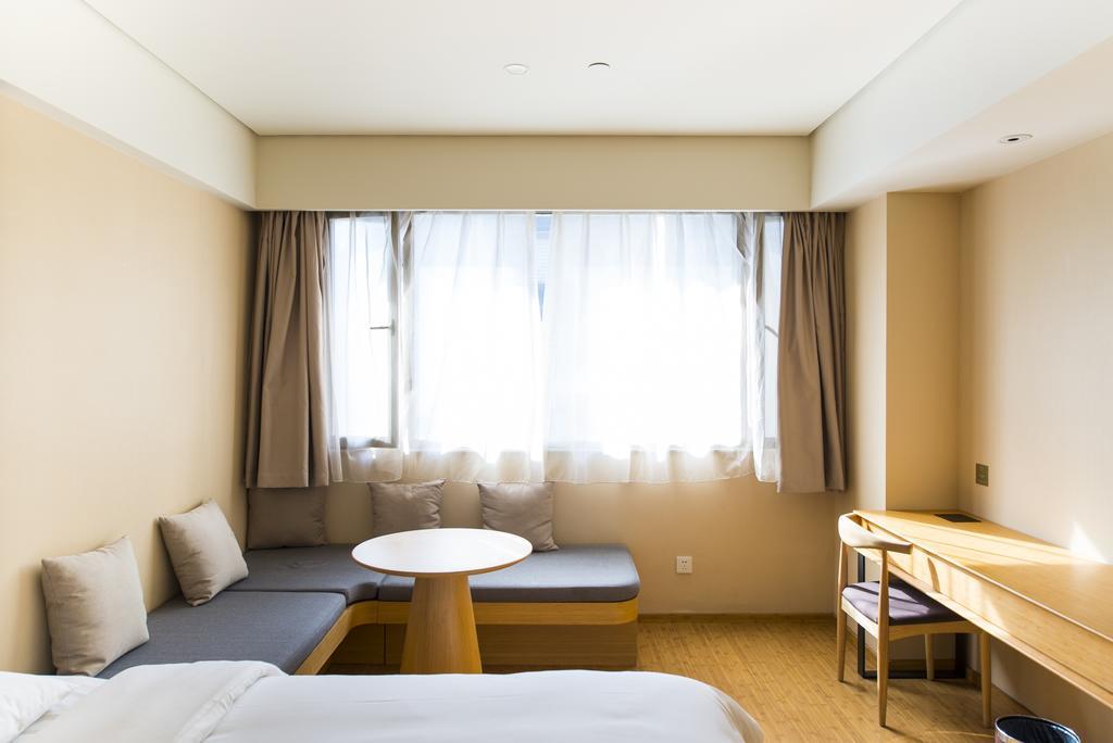 Hotel Ji Stadium 4*